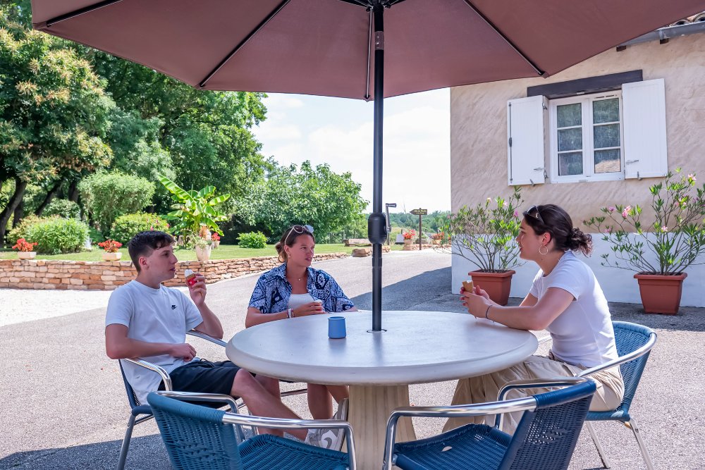 Aire camping-car � Arbigny (01190) - Photo 5